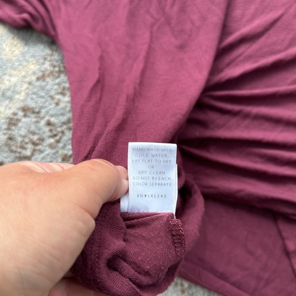 Daydreamer Queen Short Sleeve Band Tee Maroon Small - Picture 7 of 7